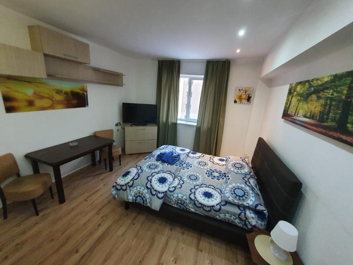 Cataleya Suites Aparthotel Bukares Bagian luar foto
