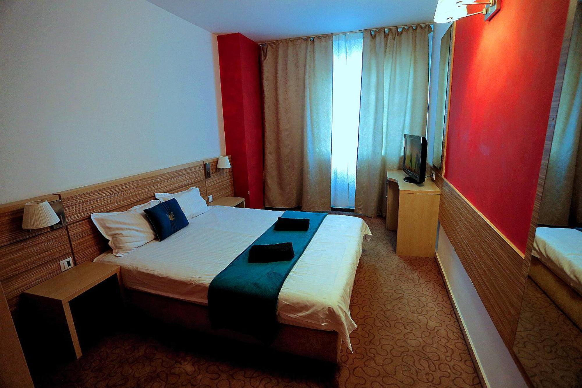 Cataleya Suites Aparthotel Bukares Bagian luar foto