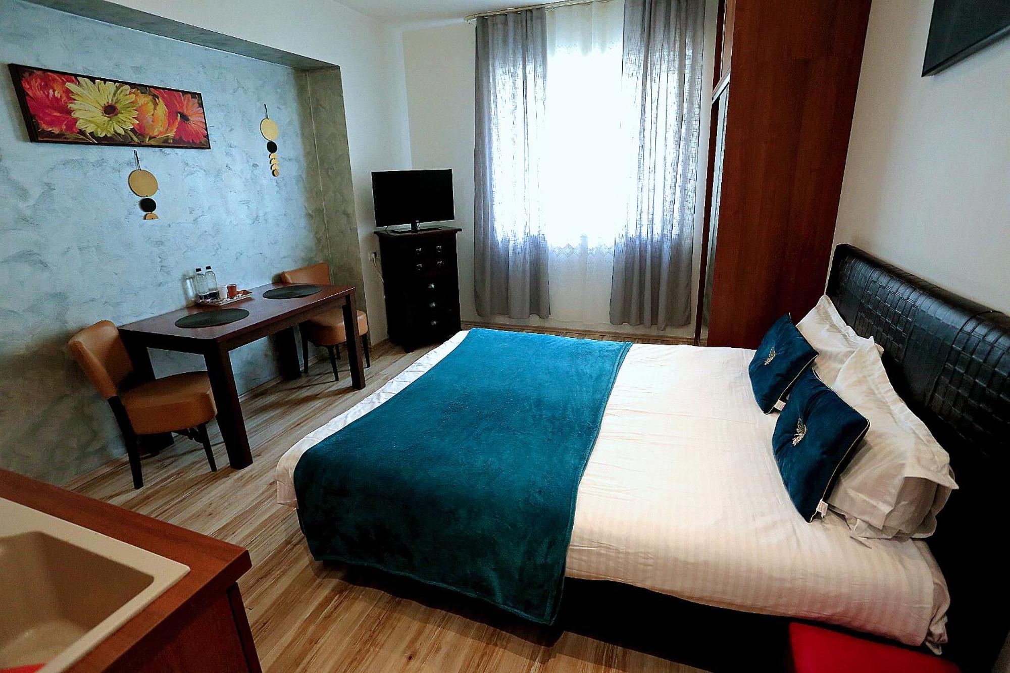 Cataleya Suites Aparthotel Bukares Bagian luar foto